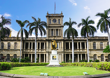 ハワイ不動産　エリア紹介 ダウンタウン地区 カメハメハ大王像の写真