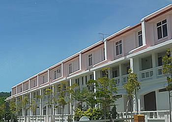 マレーシア不動産　セミ・ディタッチ住宅の写真