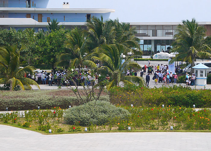 ベトナム不動産「FLC Luxury Hotel」エントランス写真