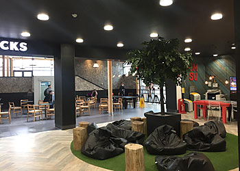 リバプール・ジョンムーア大学ラウンジスペース リバプール・ジョンムーア大学ラウンジスペース