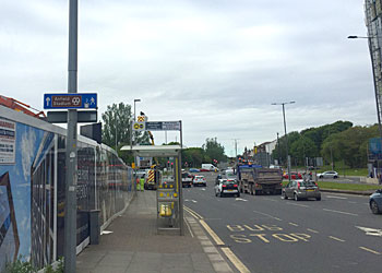 イギリス不動産「ネイテックス」・建設現場前の幹線道路写真 イギリス不動産「ネイテックス」・建設現場前の幹線道路写真