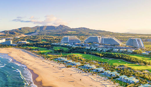 「FLCグランドホテル・クイニョン」の外観写真