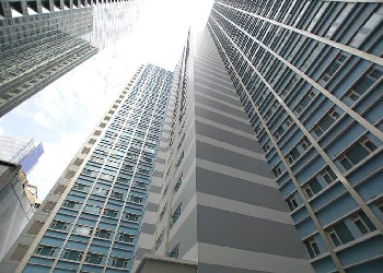 イートン・タワー・マカティの外観写真